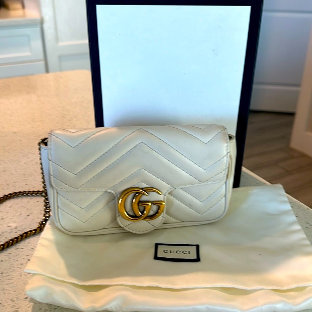 Gucci GG Marmont Matelasse Crossbody Mini Chevron White Leather
